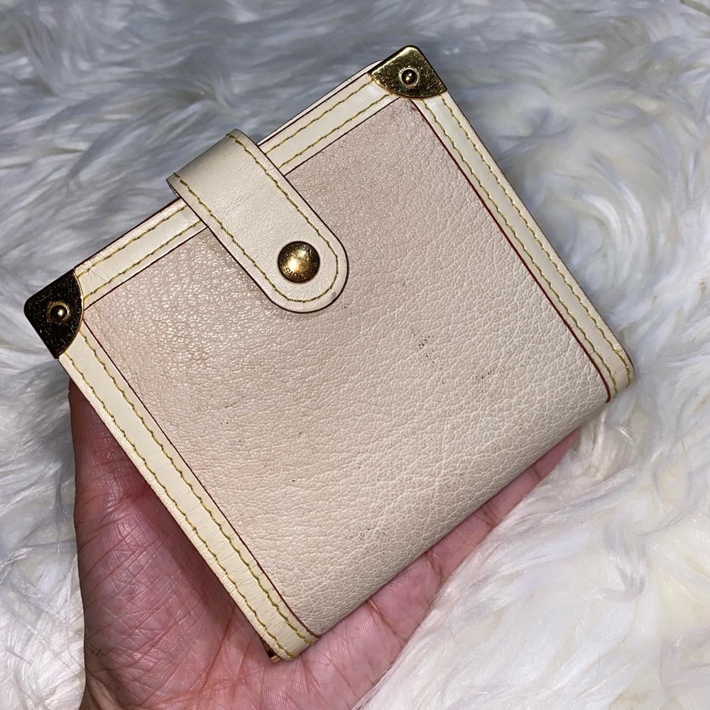 LV COMPACT WALLET